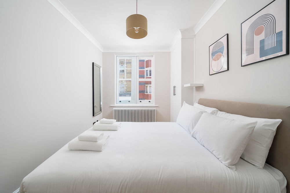 Luxury Apartment, City View