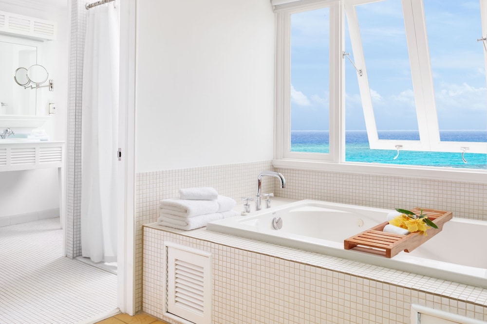 One Bedroom Ocean Suite