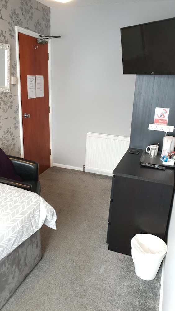 Single Room, Ensuite photo 2