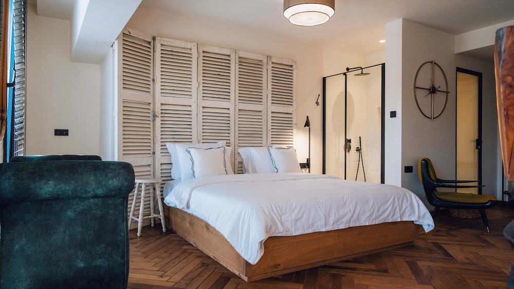 Standard Room - Photo 1
