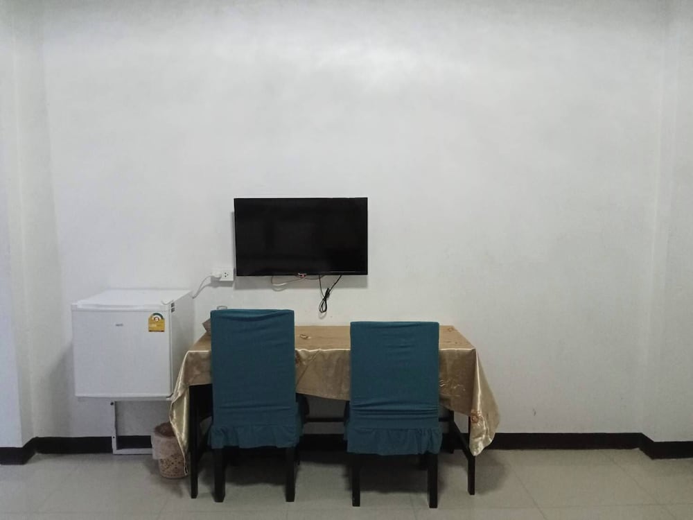 Standard Triple Room, City View photo 3