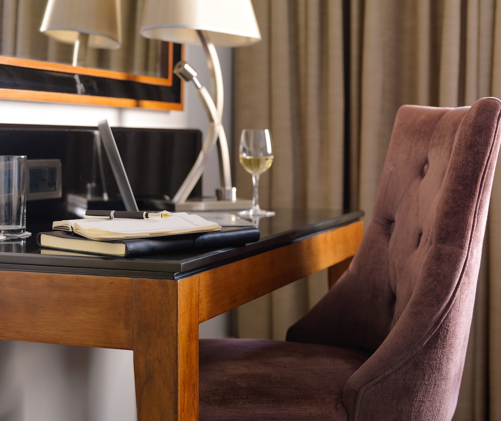 Deluxe Seaview King Room - Photo 4