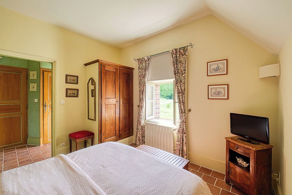 Classic Double Room (Toile de Jouy) photo 1