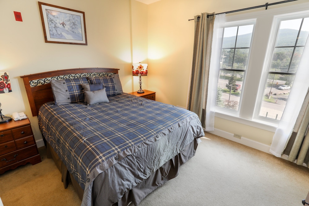 Condo, 3 Bedrooms (Pinnacle) photo 2