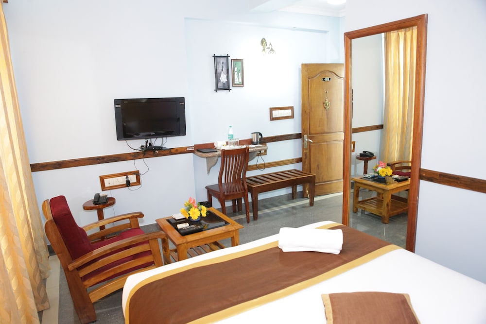 Deluxe Double or Twin Room