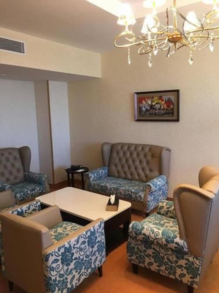 Executive Suite photo 1