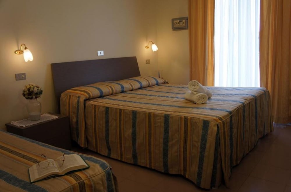 Classic Quadruple Room