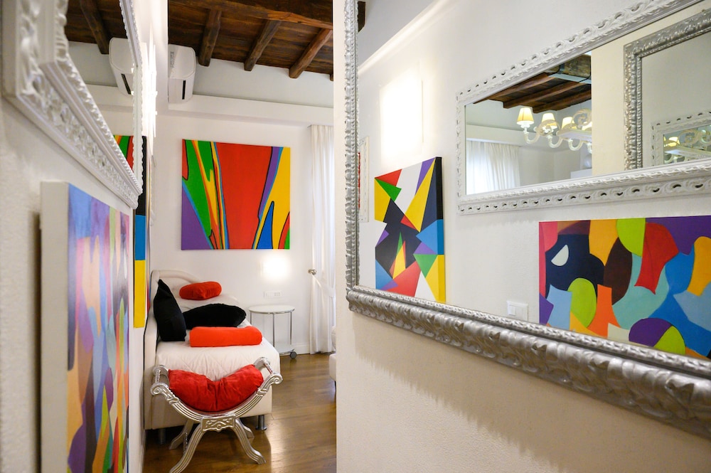 Superior Triple Room, Balcony, City View photo 2