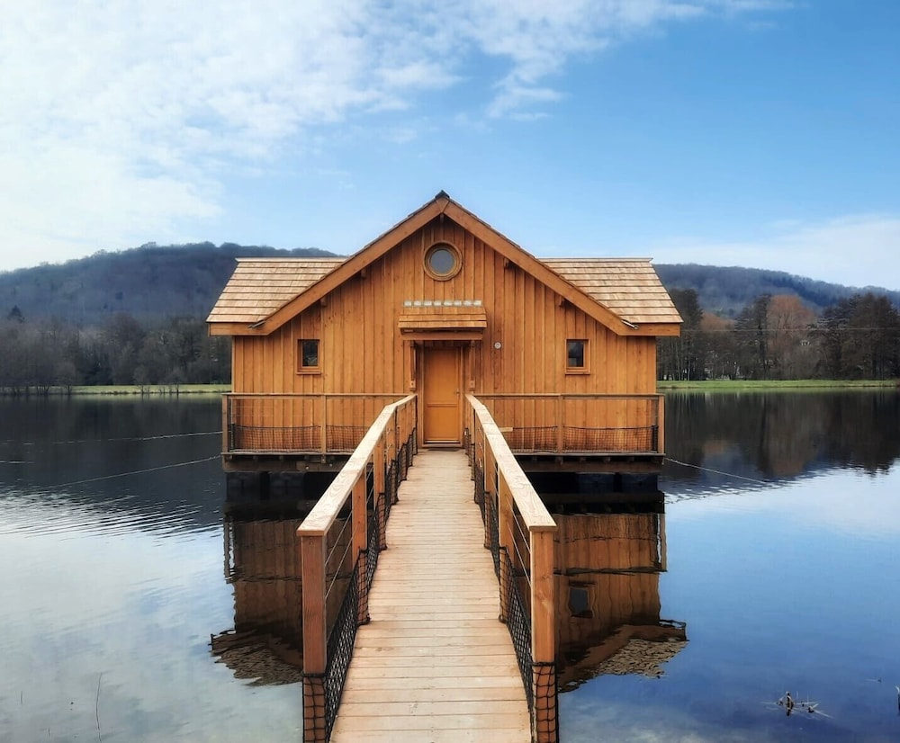 Superior Cabin (Cabane sur l’eau avec Spa) photo 1
