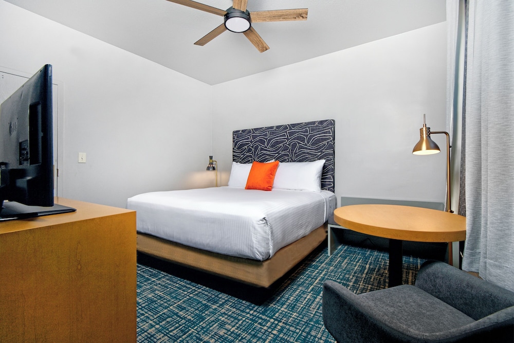 Superior Room, 1 King Bed, Non Smoking - Photo 2
