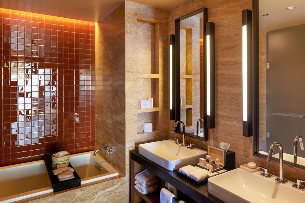 Deluxe Room, 1 King Bed With Sofa Bed, Ocean View