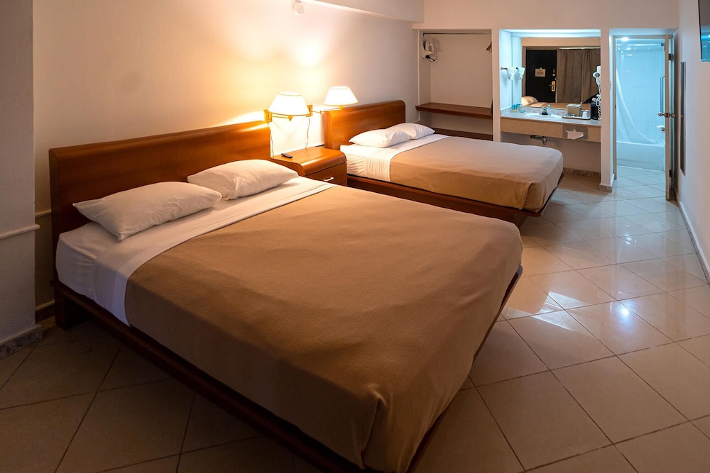 Standard Double Room, 2 Double Beds photo 1