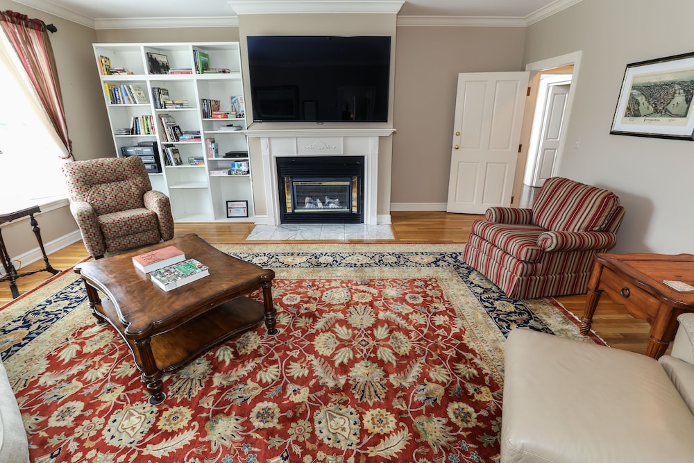 Oakmont Inn, Photo 6