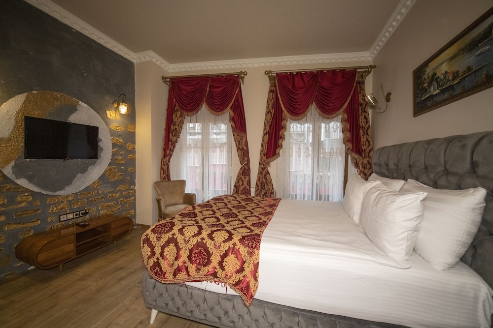 Superior Triple Room photo 2