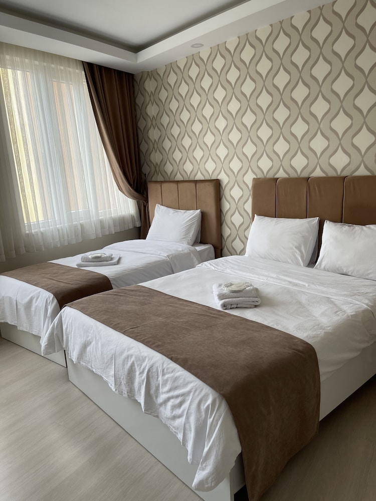 Family Triple Room - Photo 1