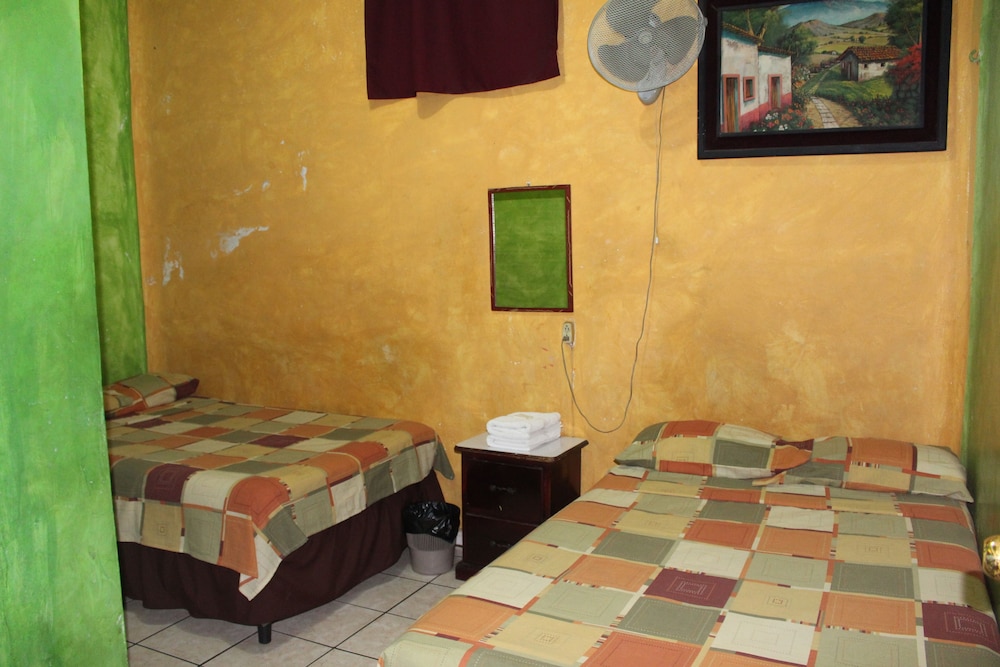 Standard Room, 2 Double Beds photo 1