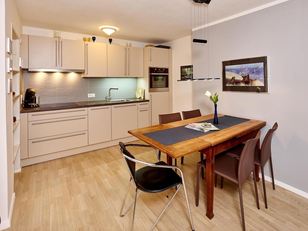 City Apartment photo 2