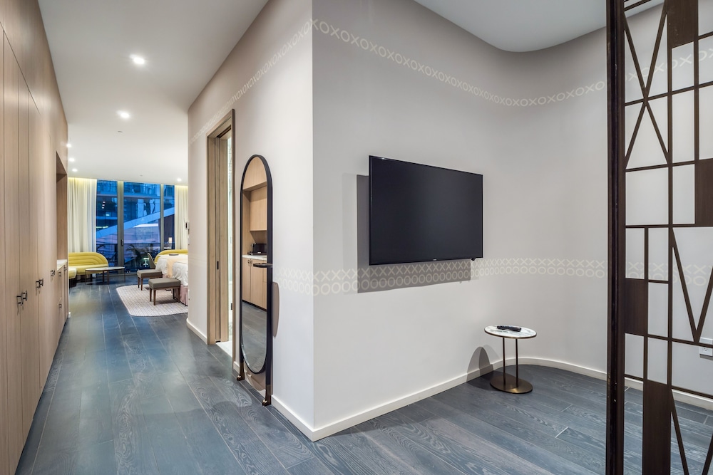 Signature Studio Suite photo 2