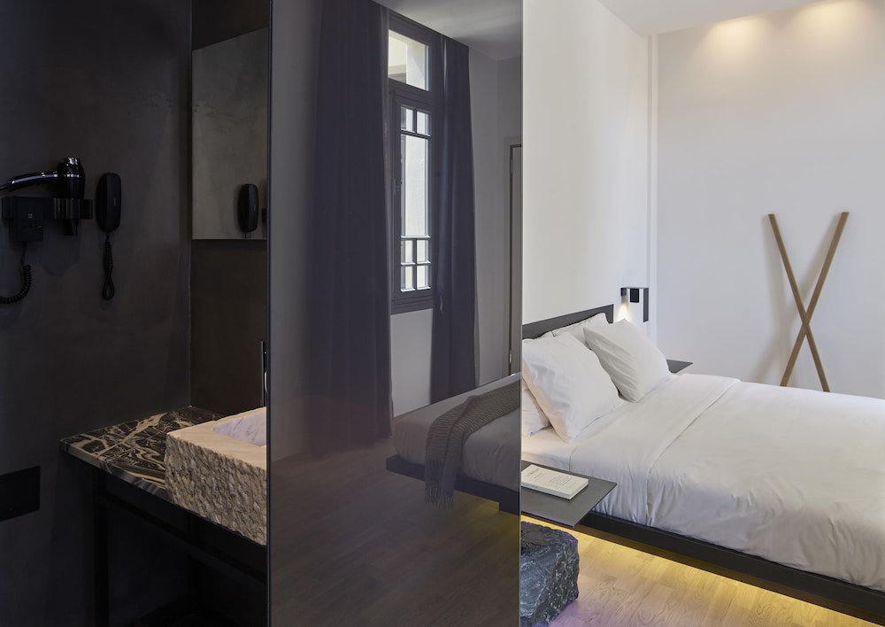 Deluxe Room, Courtyard View photo 3