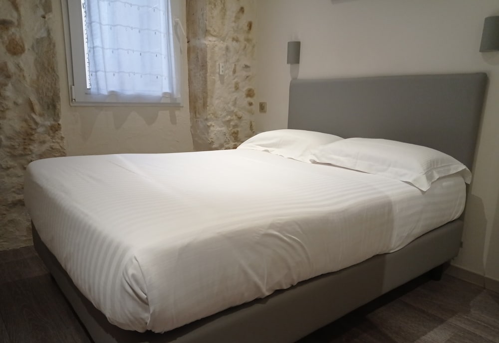 Standard Single Room, 1 Double Bed, Non Smoking photo 1