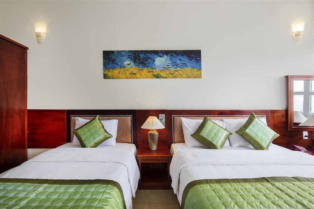 Standard Triple Room photo 2