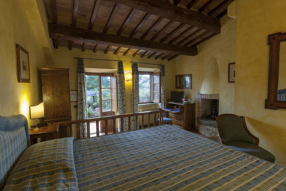 Deluxe Double or Twin Room photo 1