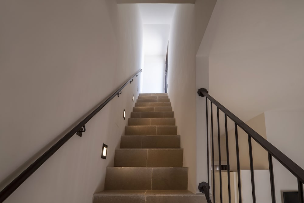Tower Suite - Photo 10