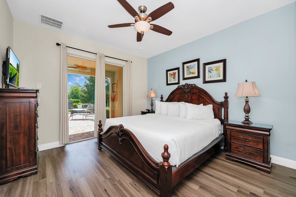 Luxury House, Private Pool (10 Bedroom Eastside)