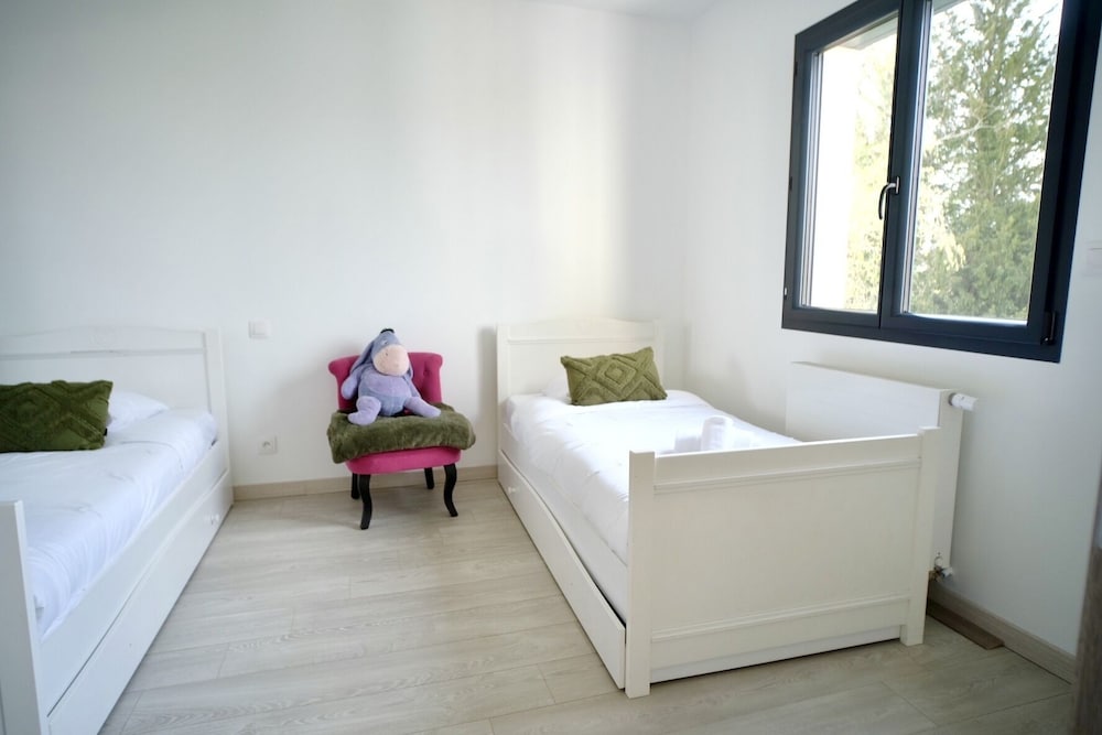 Luxury Villa photo 1