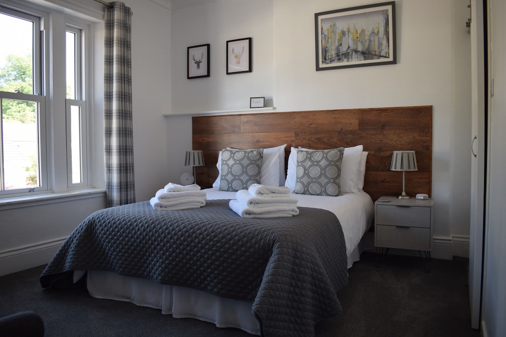Standard Double Room, Ensuite (Beech) photo 1