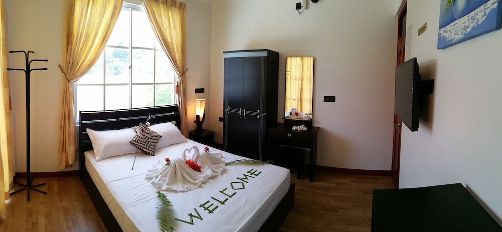 Deluxe Room, Balcony
