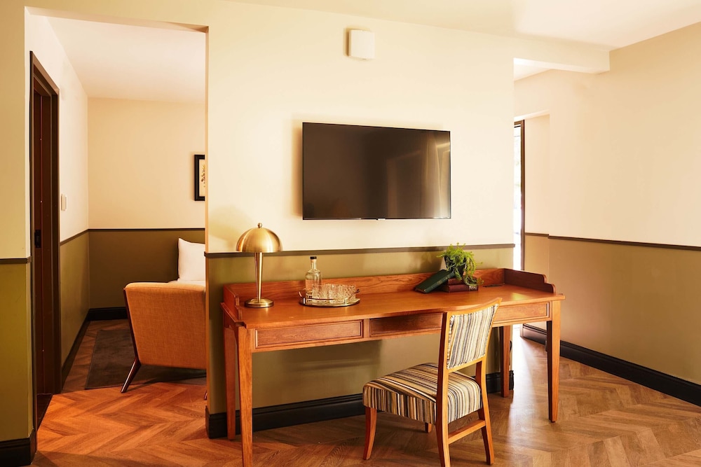 Deluxe Two King Suite - Photo 5