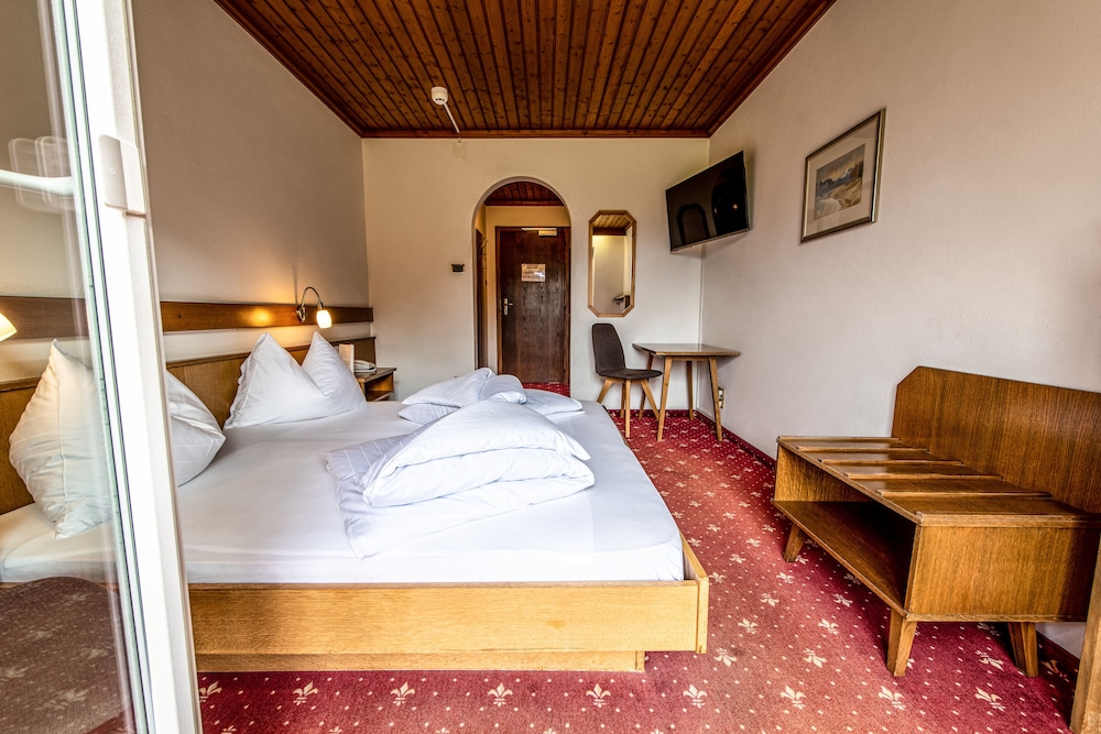 Standard Double Room - Photo 3