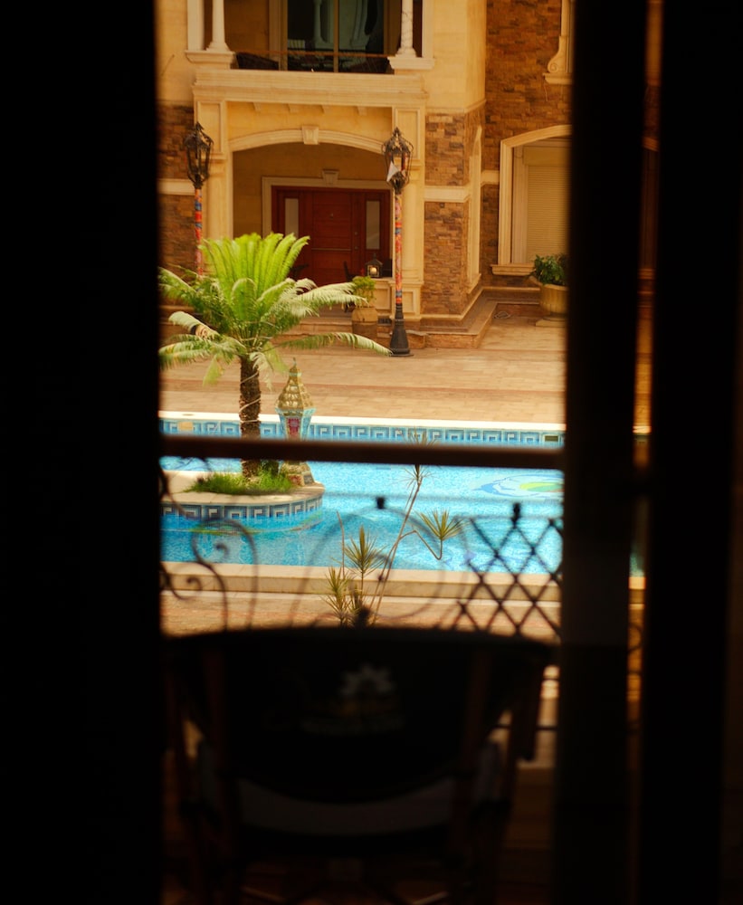 Junior Suite, Pool View - Photo 6