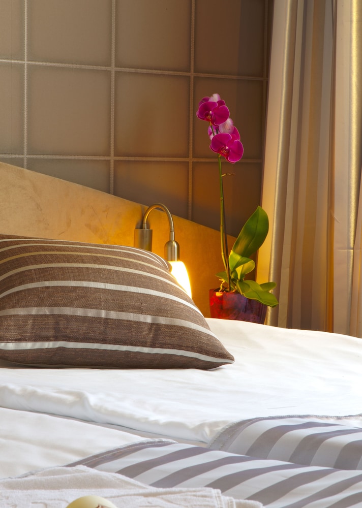 Double or Twin Room, Ground Floor photo 1