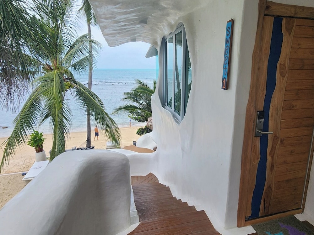 Deluxe Beachfront room with Kitchen - Photo 11