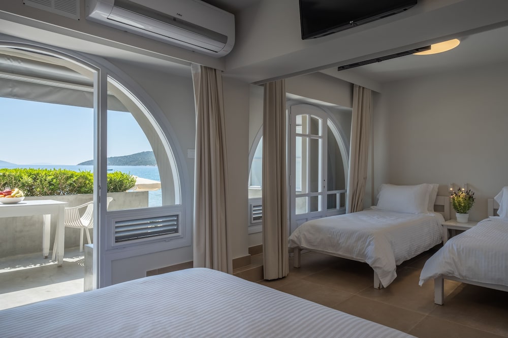 Family Room, Sea View, Ground Floor photo 3