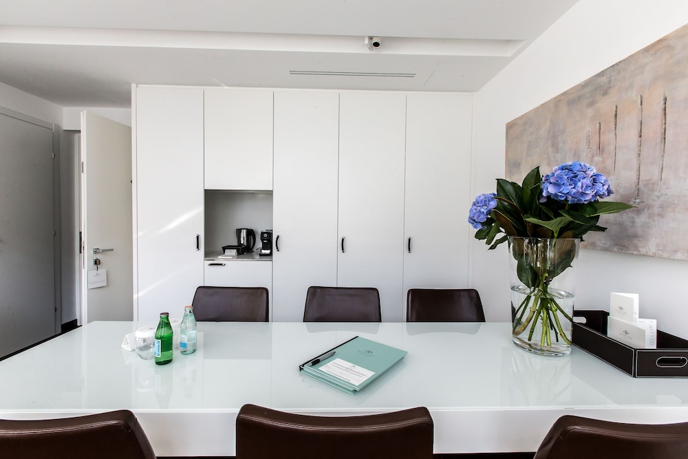 Prestige Suite photo 2