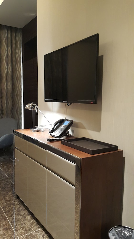 Standard Room, 3 Twin Beds photo 2