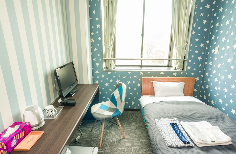Economy Double Room, Private Bathroom photo 3