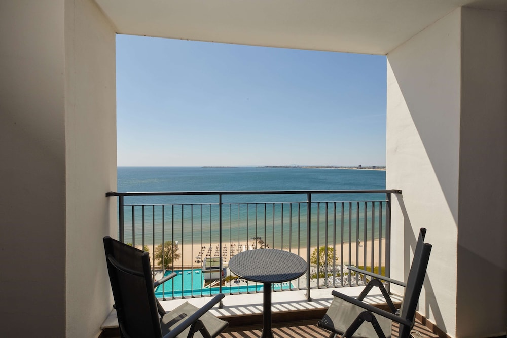 Deluxe Suite, Balcony, Sea View (2 Adults - Preferred Club) photo 2