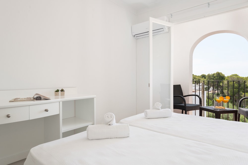 Double Room - Photo 3