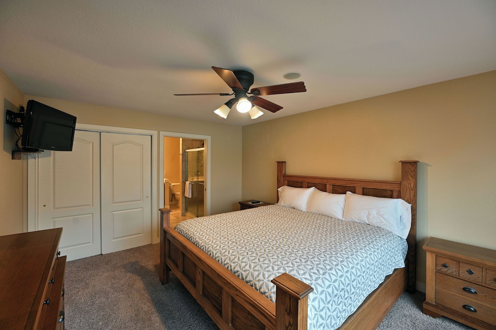 Condo, Multiple Beds, Kitchen, Garden View (Unit 701 5 bd 3 ba) photo 2