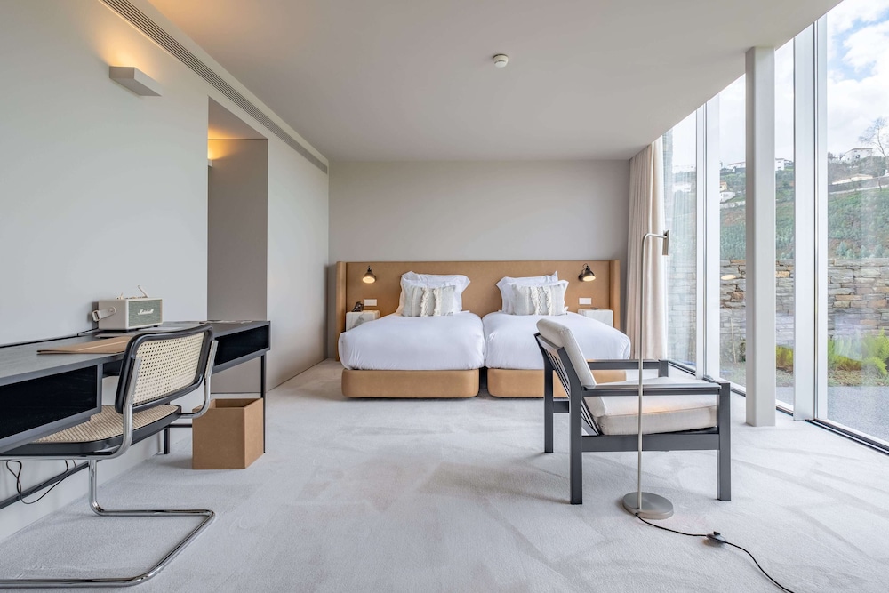 Premium Double Room, Terrace, River View - Photo 3