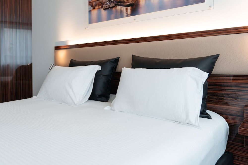 Prestige Suite - Photo 6