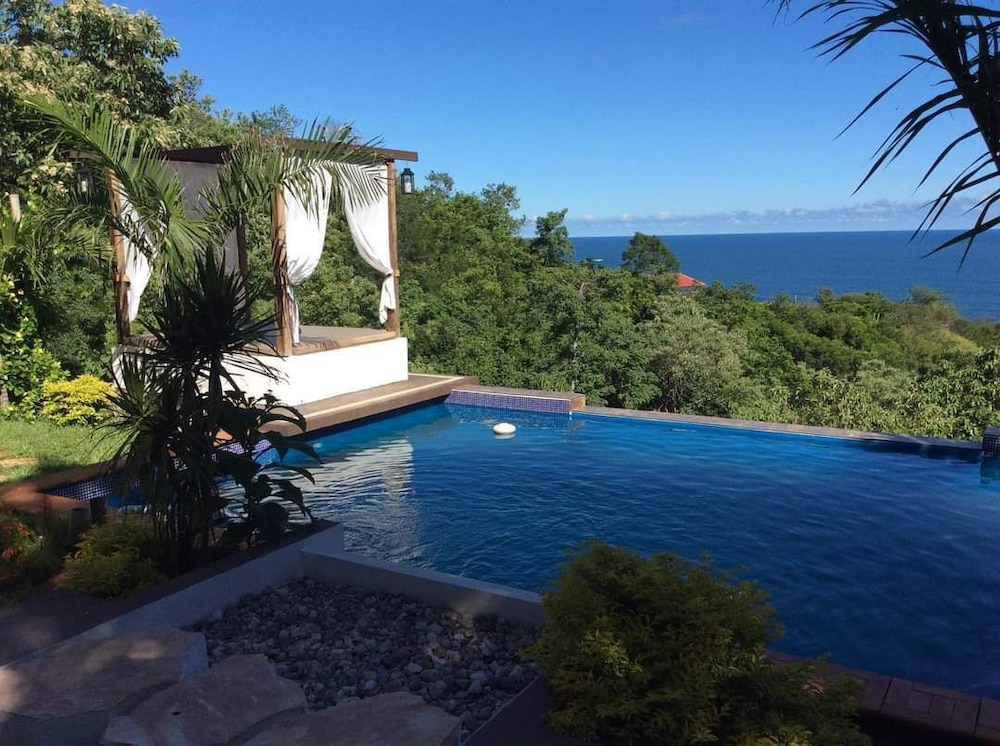 Elite Room, 1 King Bed, Terrace, Ocean View photo 2