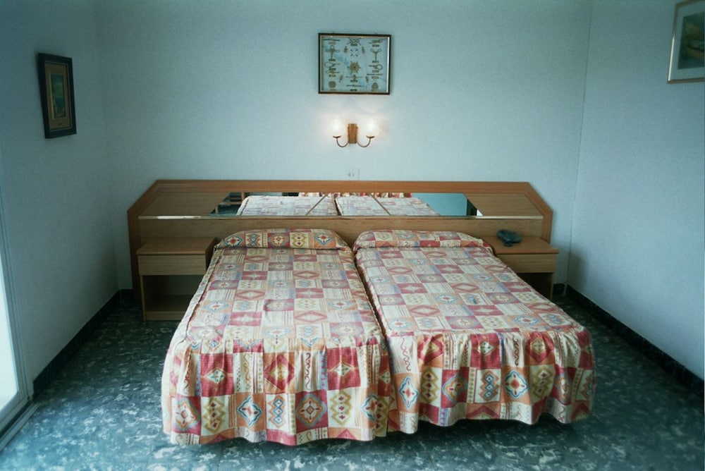 Basic Double or Twin Room photo 2