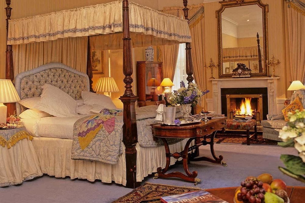 Room (State )