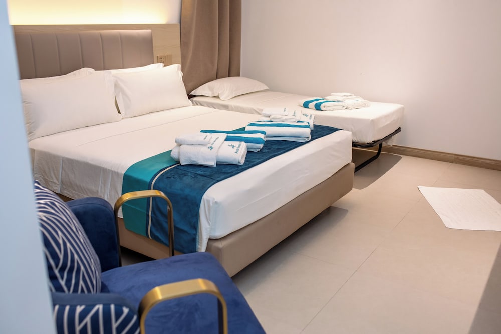 Deluxe Triple Room