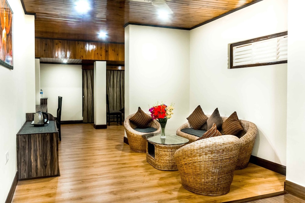 Suite - Photo 2